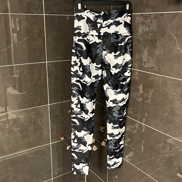 Public Myth leggings - Picture 2 of 4